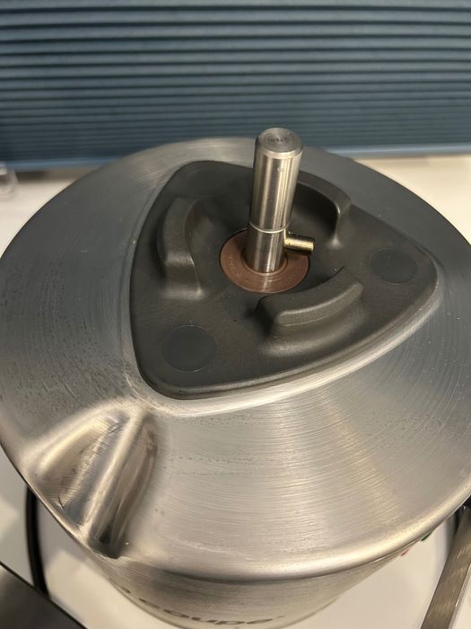 Професионална сокоизтисквачка Robot coupe J80