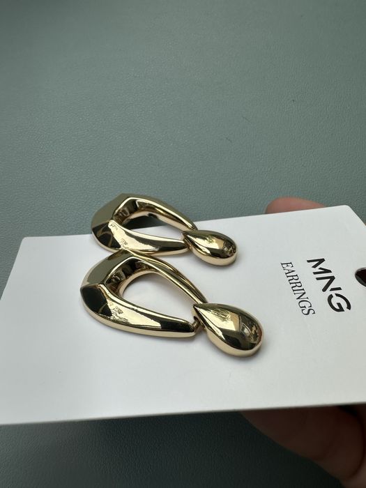 Cercei Mango aurii- noi in cutie