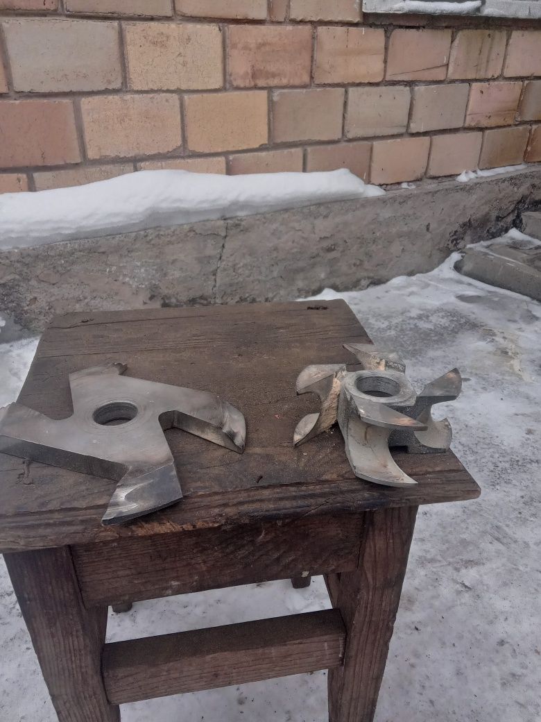 Продам фрезы и ножи на фуган и ресмус. Всё что предлагаю предназначена