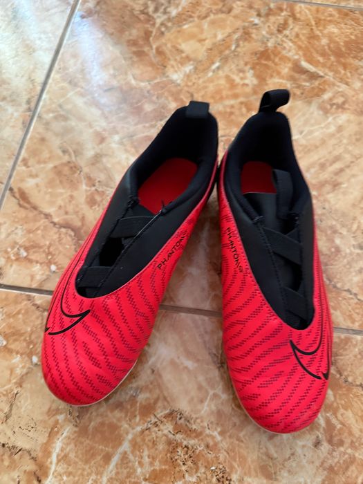 Много запазени Бутонки Nike Phantom
