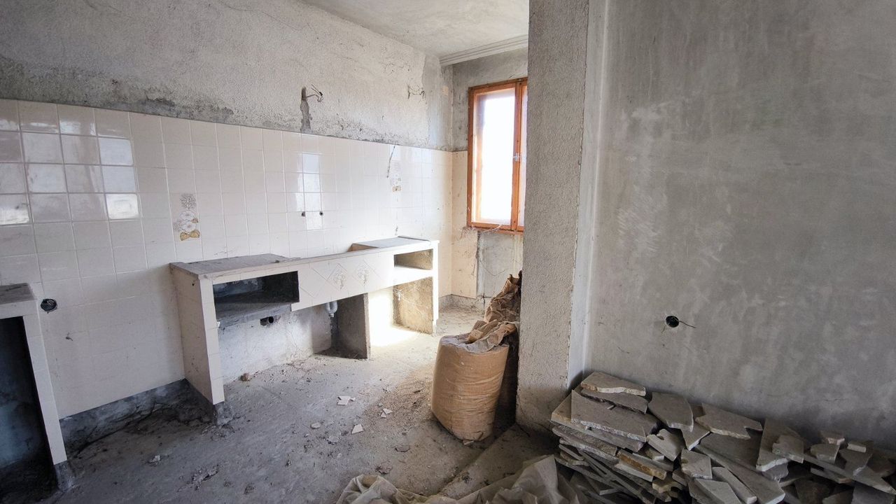 Продава се Четиристаен апартамент в Хисаря - 127 кв.м за 1024 €/кв.м - Снимка #7