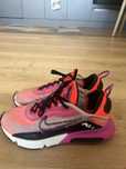 Дамски маратонки Nike Air Max 2090