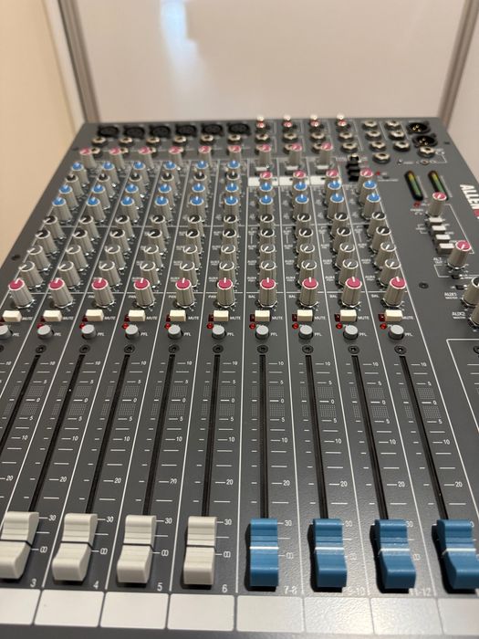 Пулт Allen & Heath Zed 12