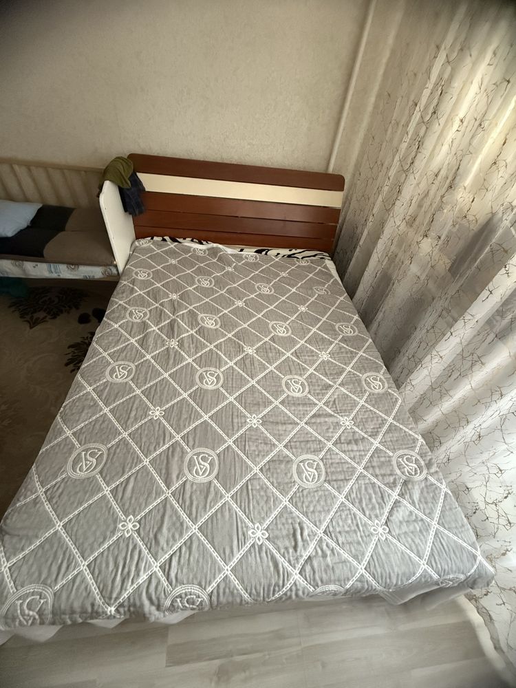 Продам кровать двуспалку, шир 1,5 м