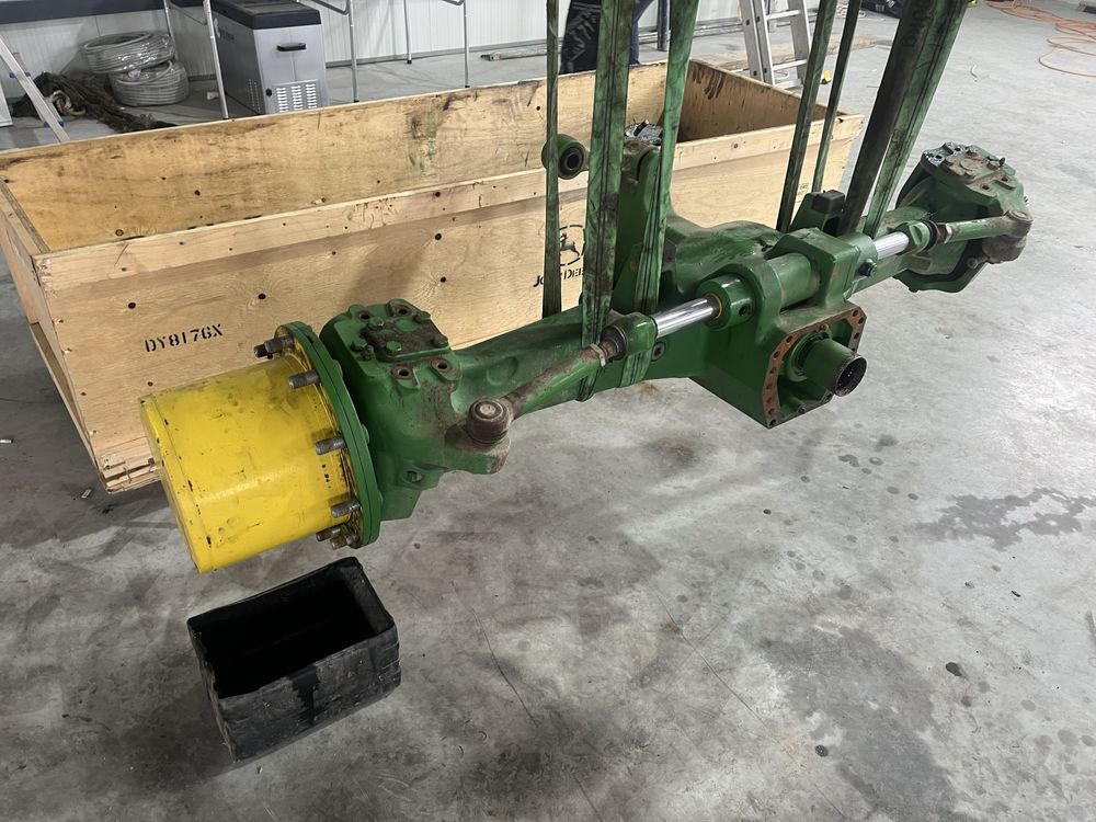 Dezmembrez axa john deere 6170M 6170R 6190R