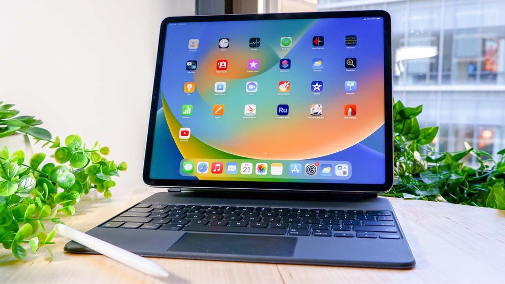 IPad Pro 12.9 дюймов M2 процессор 256гб + Стилус + Клавиатура