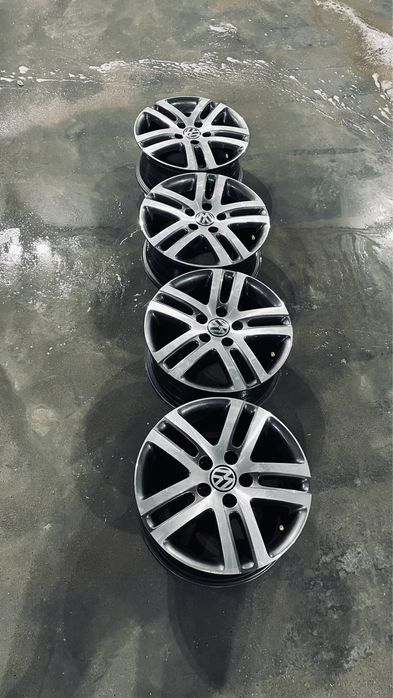 Почти новая диск