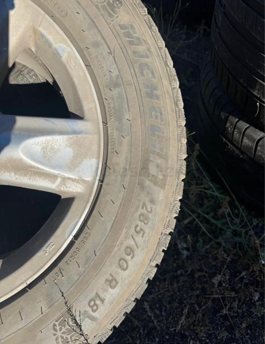 Шины зима шипованный 285.60,18