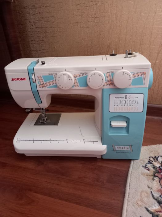 Продается оверлок