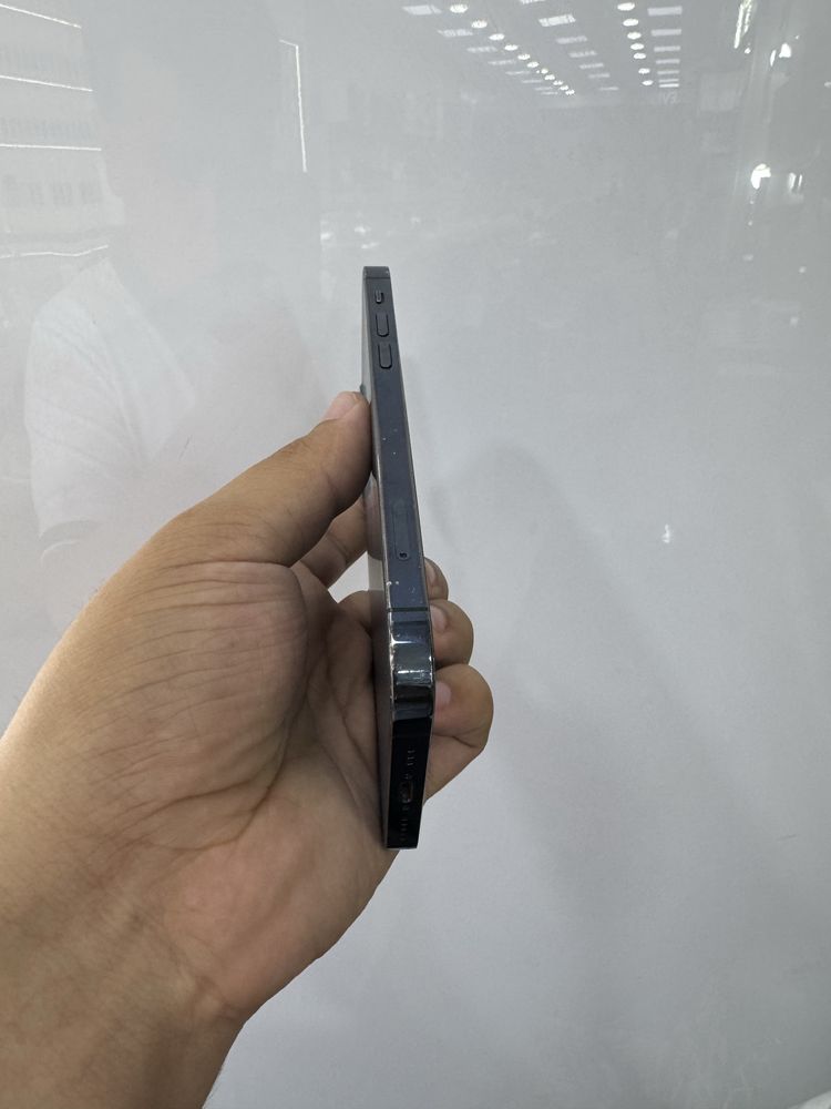 Iphone 12 pro karobkaliy