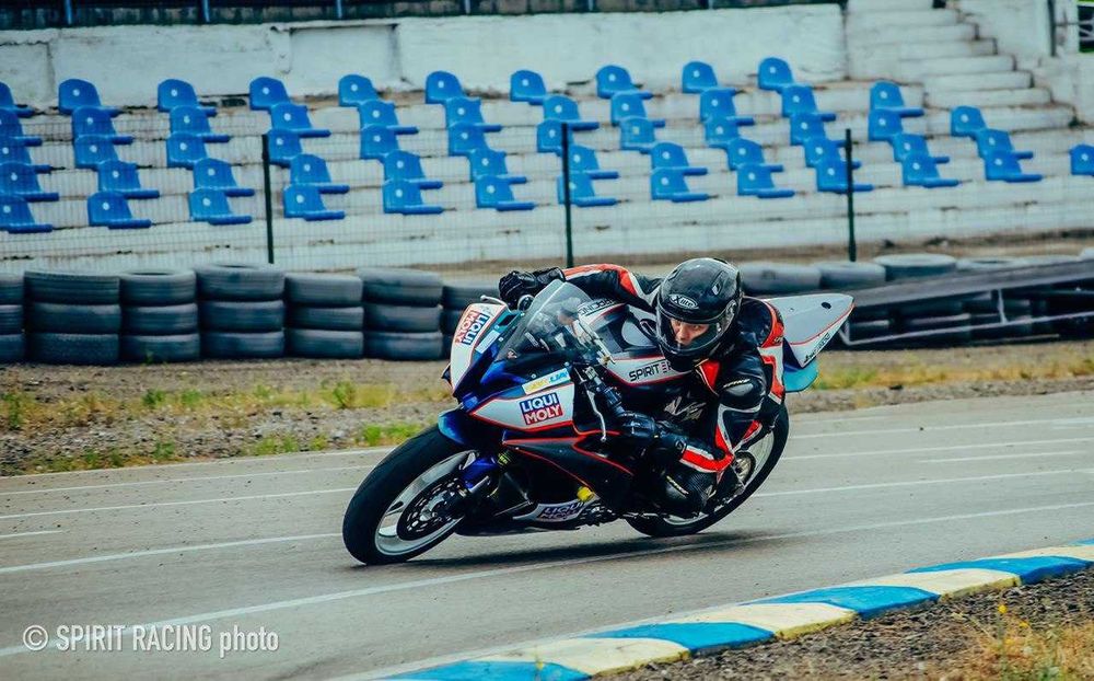 Yamaha YZF R6 ready to race/Gata de cursă