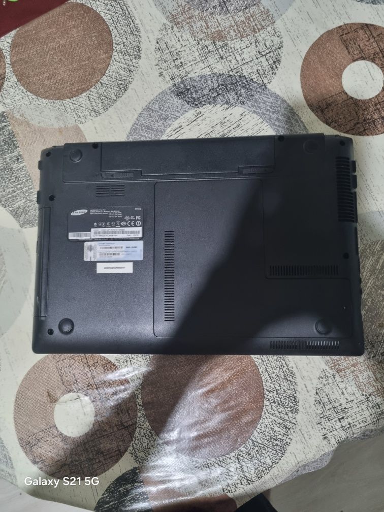 Samsung RV515 части