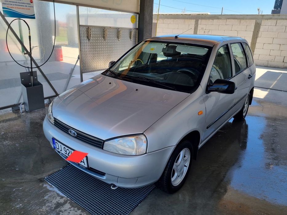 Închiriez Lada Kalina 2013 1.4 benzina pt glovo, wolt, uber, bolt