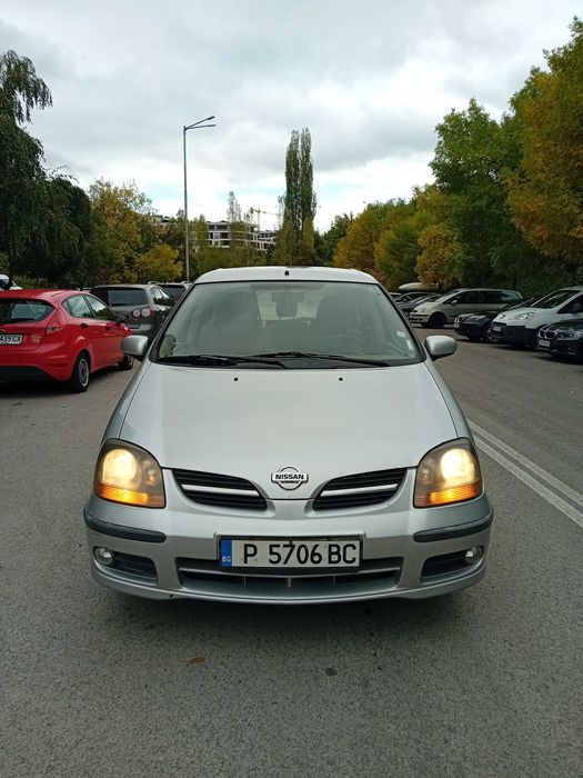 Автомобил Нисан Алмера Тино 2002