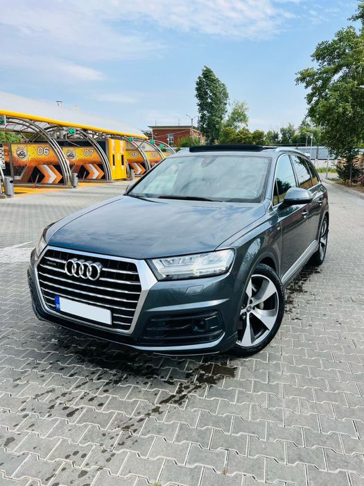 Audi q7 S line 7 locuri stare impecabila ofer diferenta