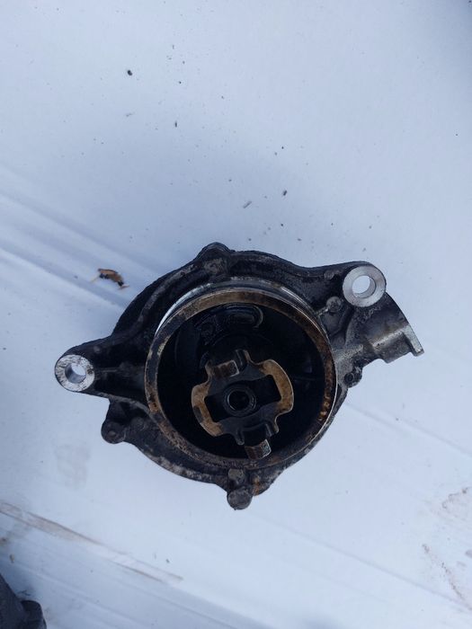 Вакум помпа Bmw e60 e61 530d 231кс m57 м57