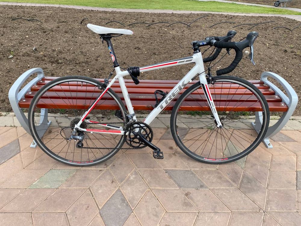 Trek one series 1.1. Шоссейный велосипед