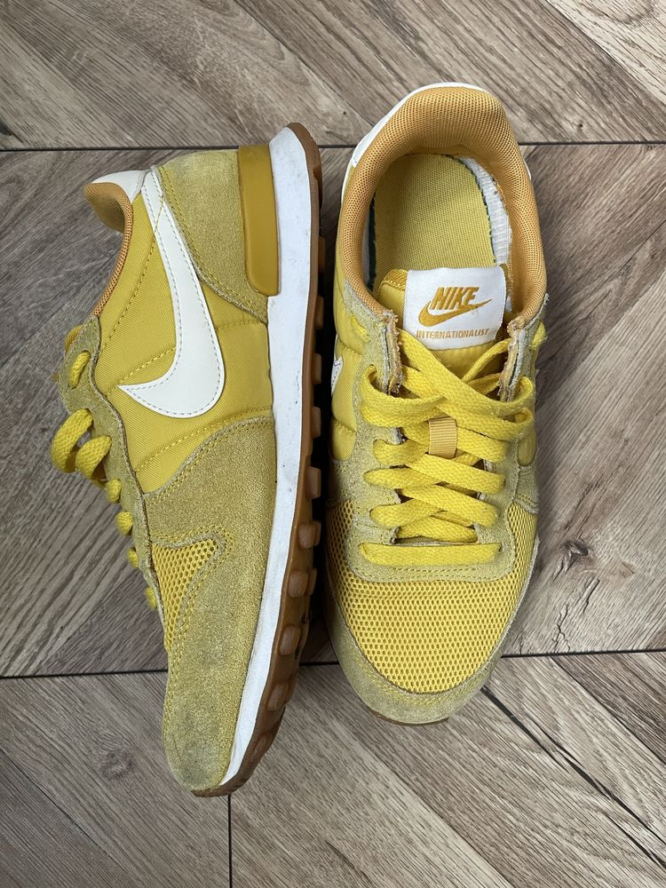 Adidasi Nike Internationalist, marimea 37,5