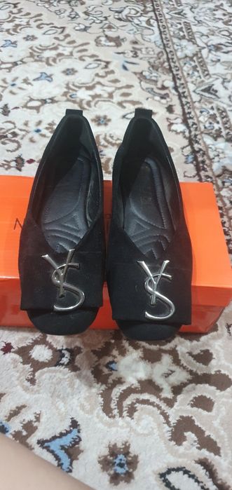 Чёрные замшевые балетки