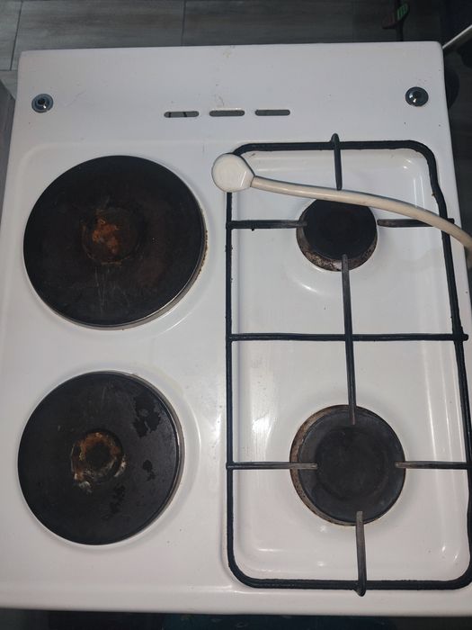 Продам газ с электрической плиткой