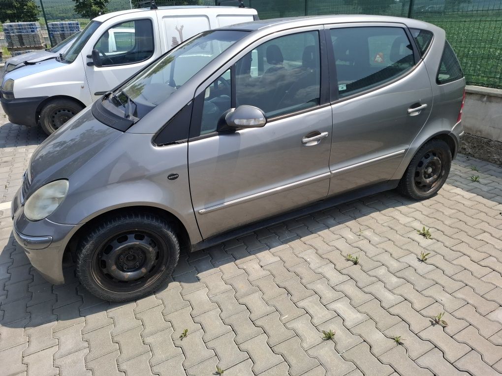 Dezmembrez Mercedes-Benz A160