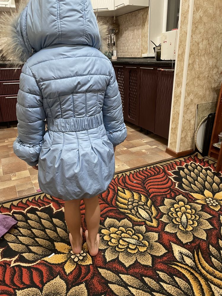 Продам зимнию детскую куртку
