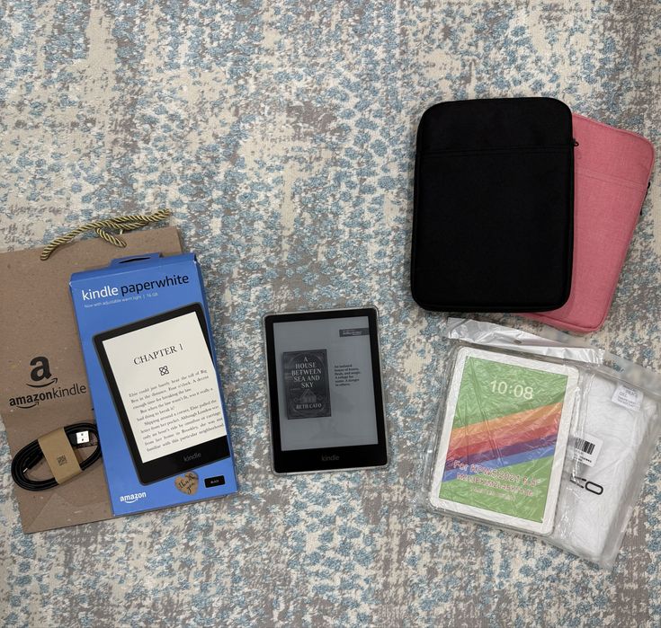 Продам Kindle paperwhite (11th Gen) 16 GB черный + Чехлы
