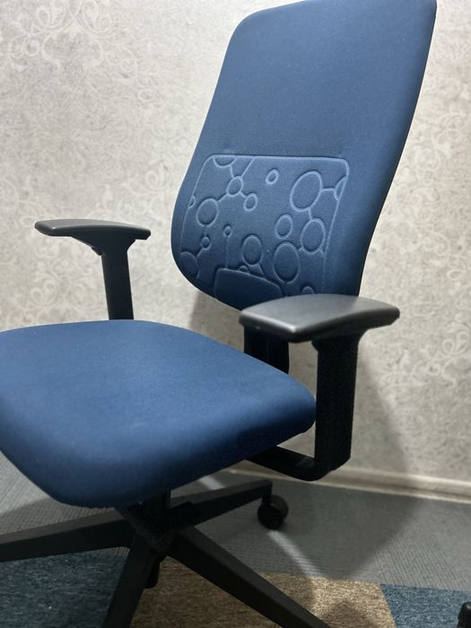 продам новое офисное кресло