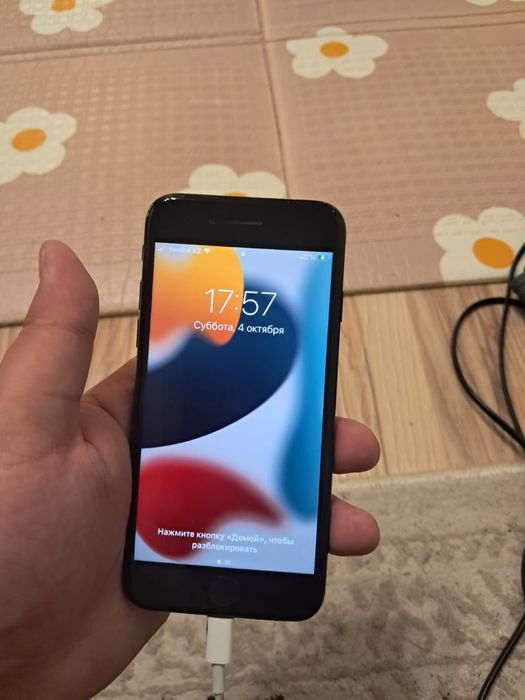 Продам Айфон 7  32 гб
