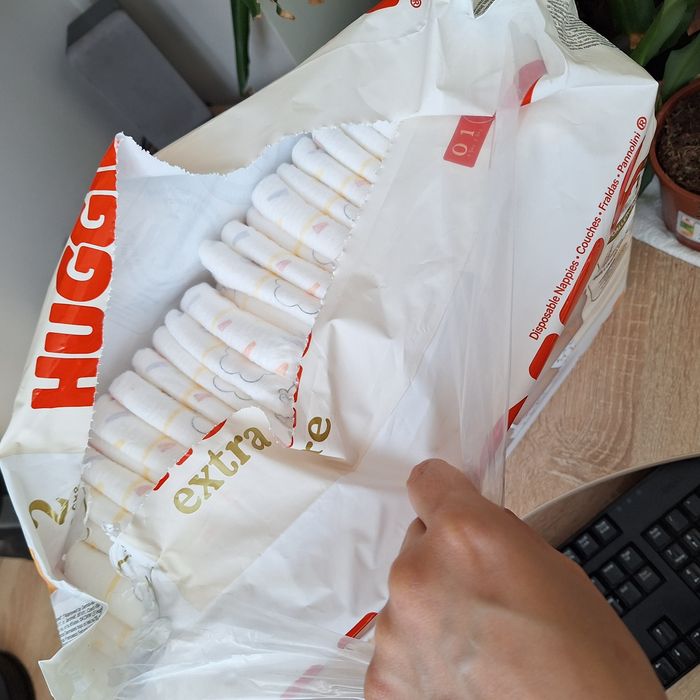 Памперси huggies 2 размер