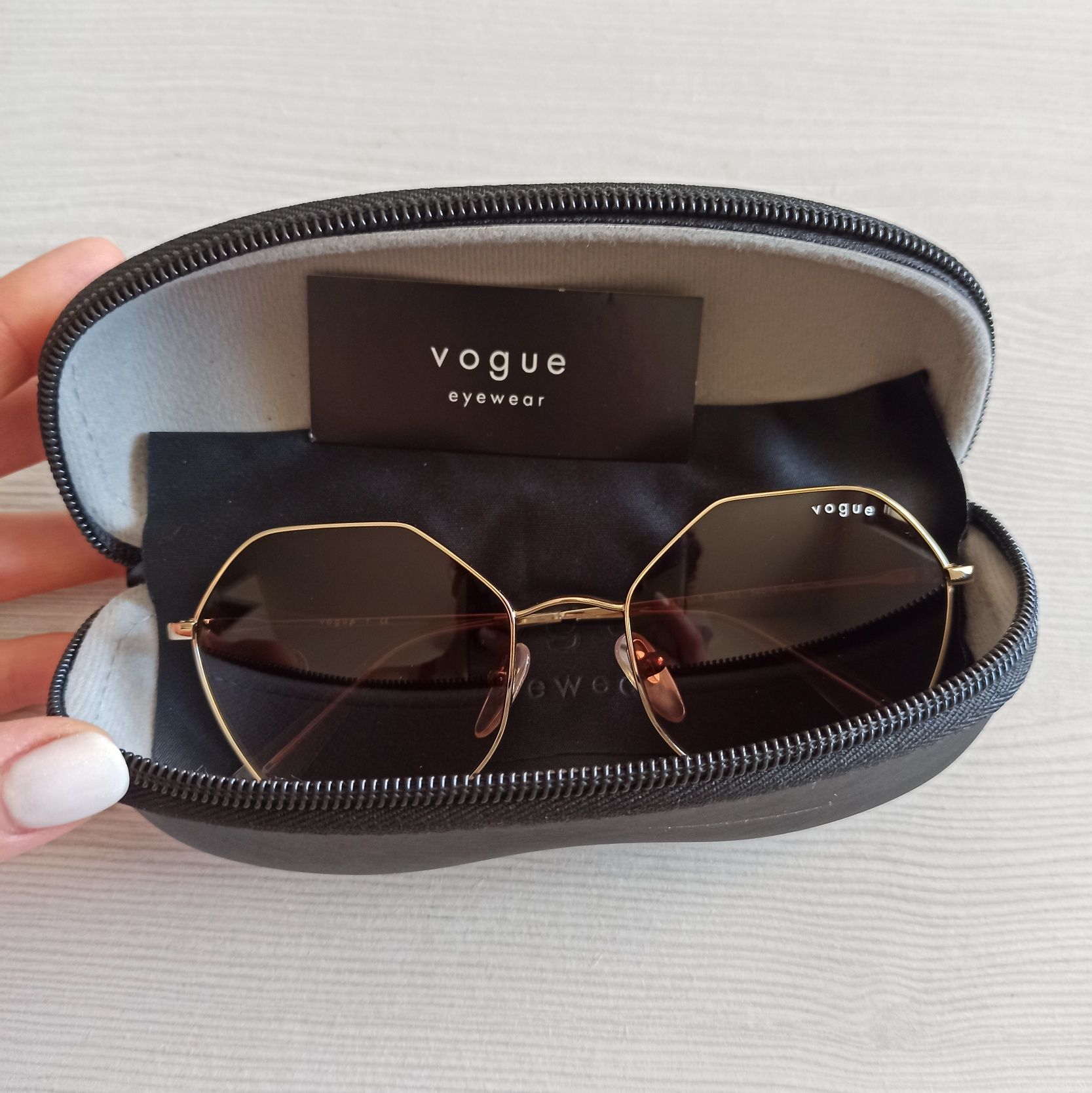 НОВИ слънчеви очила Vogue