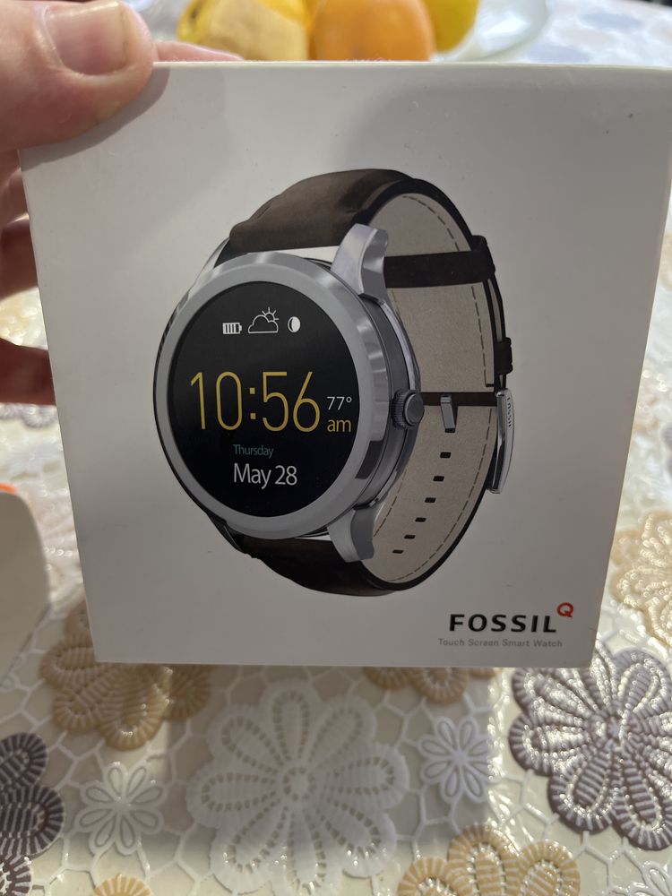 Смарт часовник Fossil