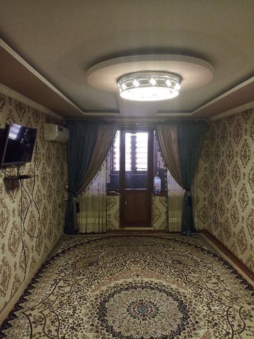 Аренда 1 хона 4 этаж партсезд кафе Феникс