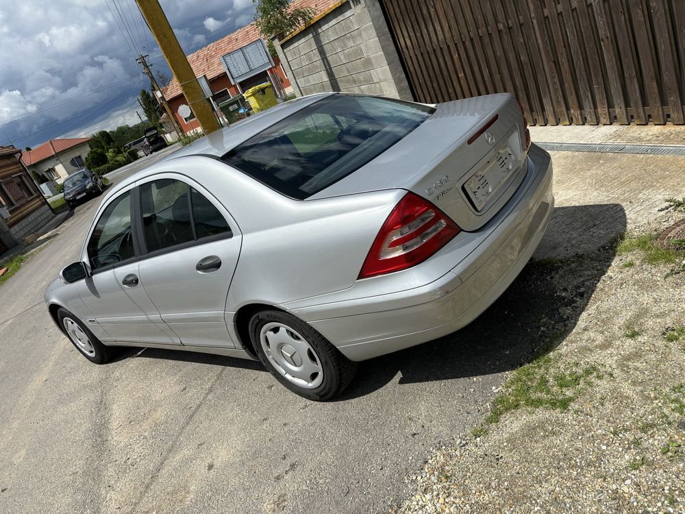 Mercedes Benz - C180 benzina - 2001 -