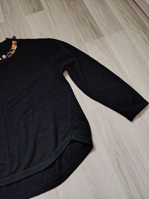 Pulover deosebit cu accesorii