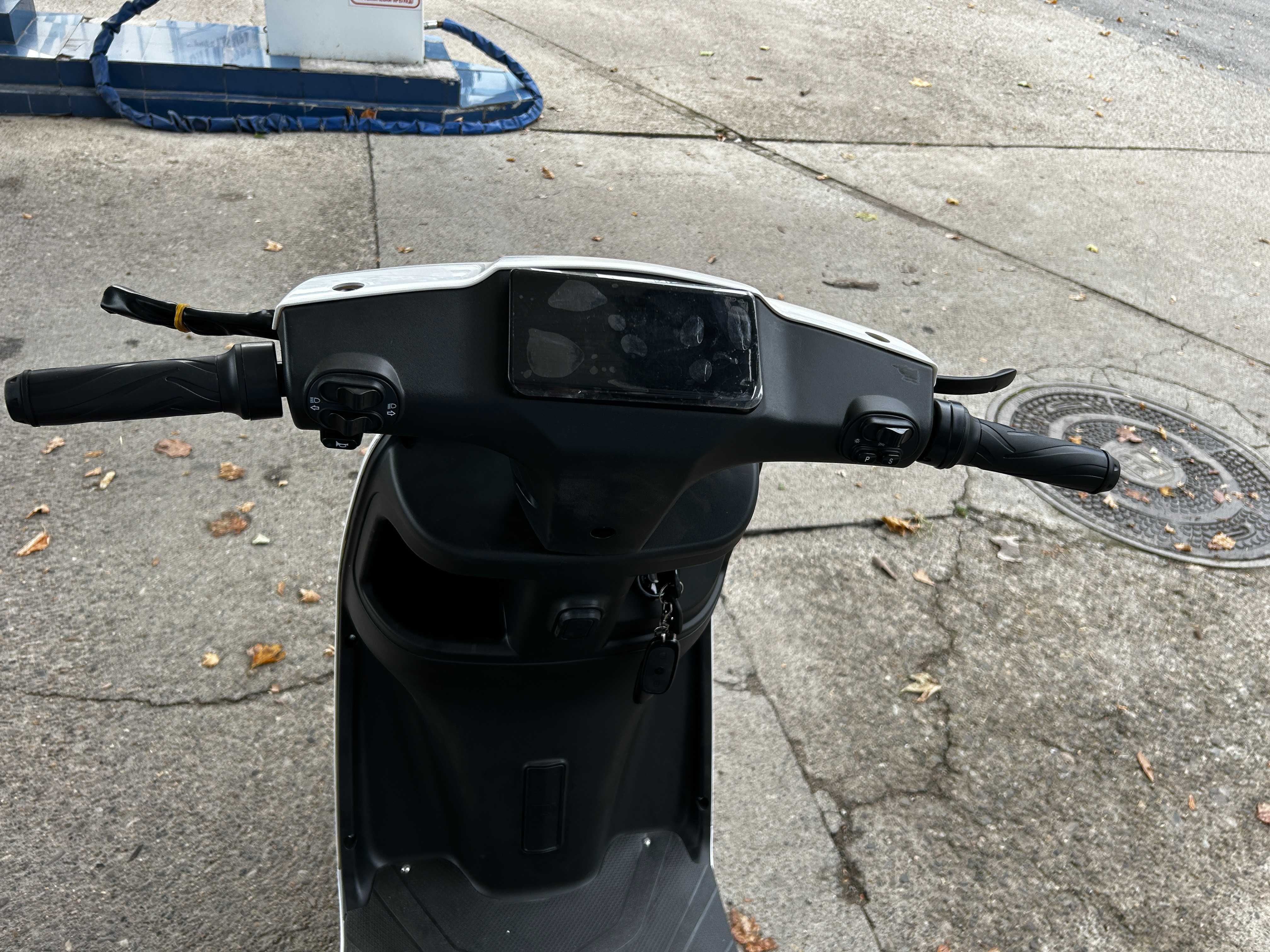 Скутер електрически 1500 W