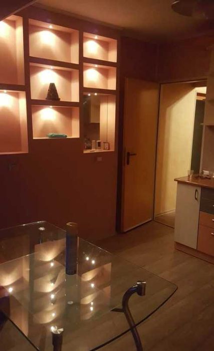 Дава се под наем Тристаен апартамент в Бургас, Братя Миладинови - 90 кв.м за 280.5 € - Снимка #1