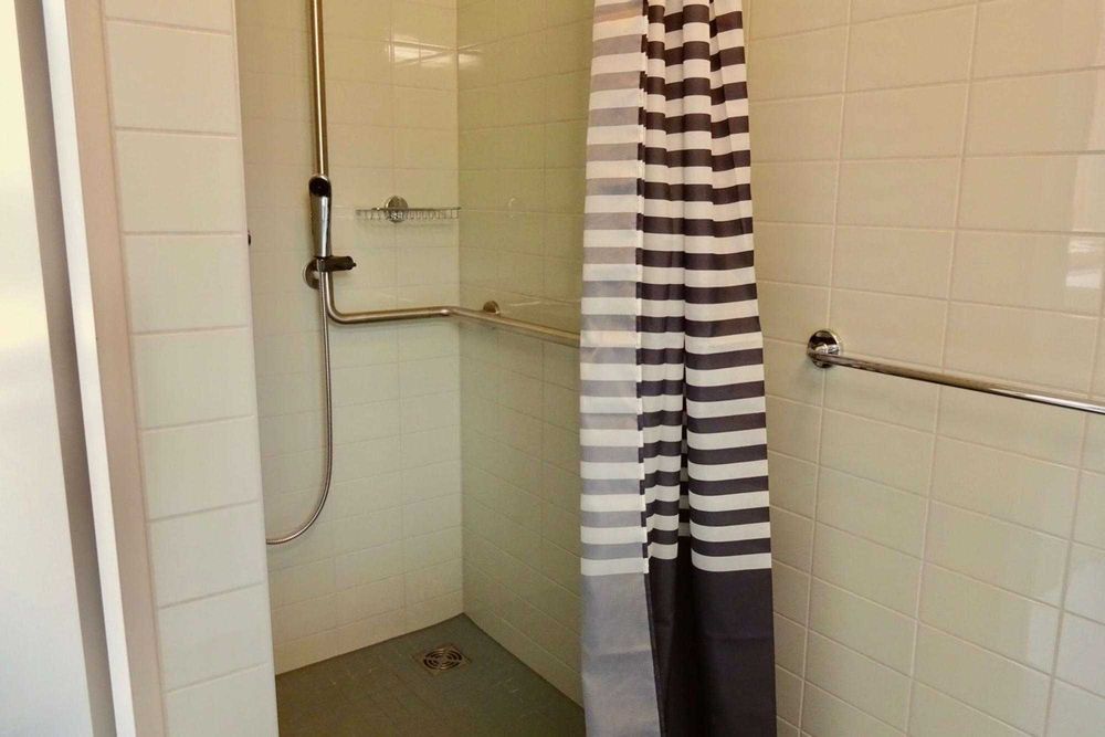 Дава се под наем Двустаен апартамент в София, Център - 56 кв.м за 408 € - Снимка #2
