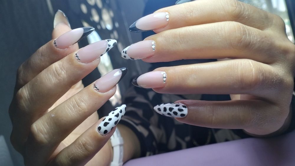 Акция маникюр 5000 все вкл наращивание 7000