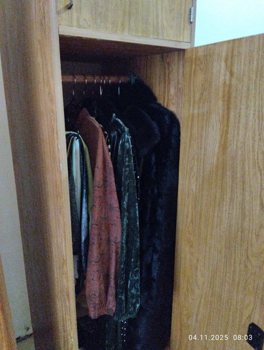 Шкаф для одежд.Шкаф сотилади