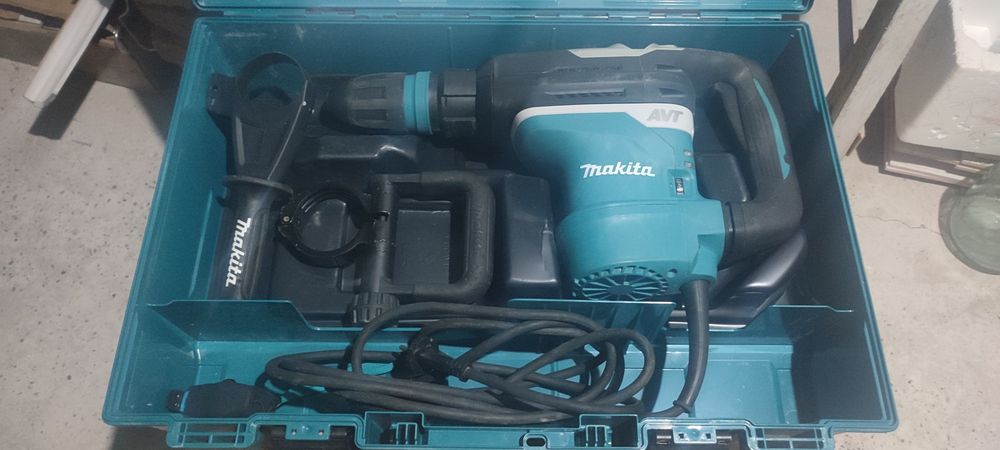 Макита отбойный молоток 4013с сотилади  состоянияси янгидай