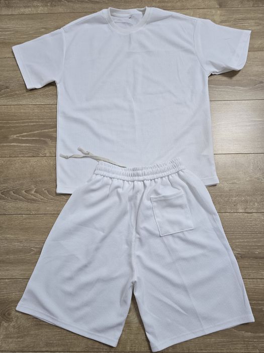 Pachet Tricou și Shorți alb