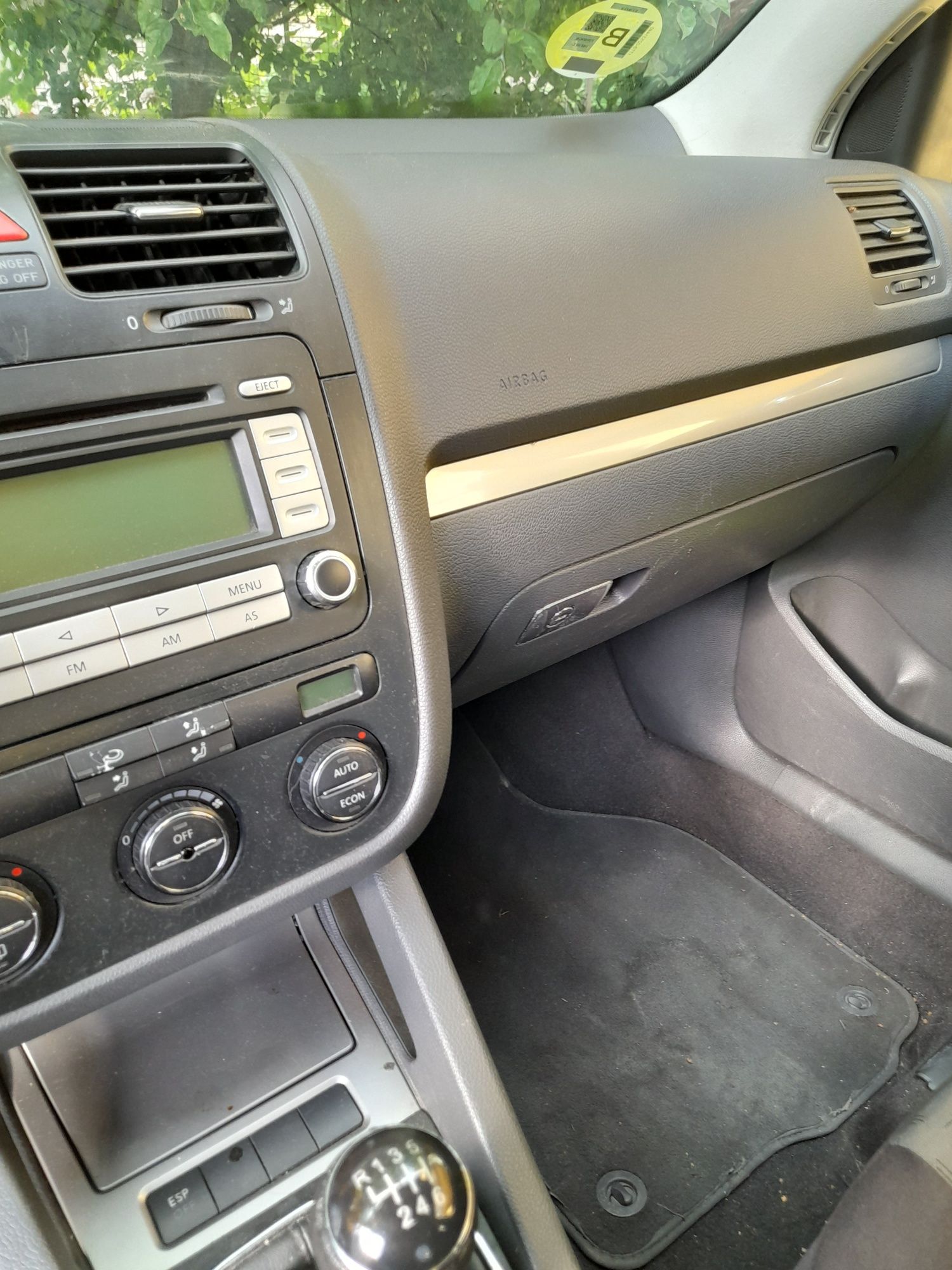 Se vende VW golf 5