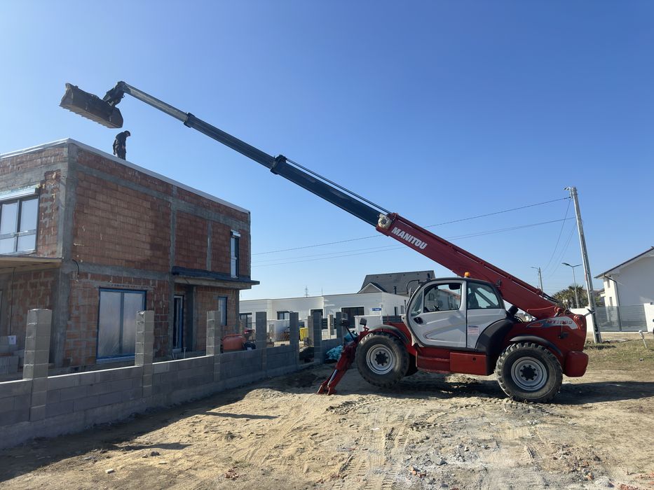 Închiriez  Manitou / Incarcator telescopic / Motostivuitor /
