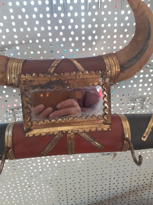 Старинна  закачалка  от  рога