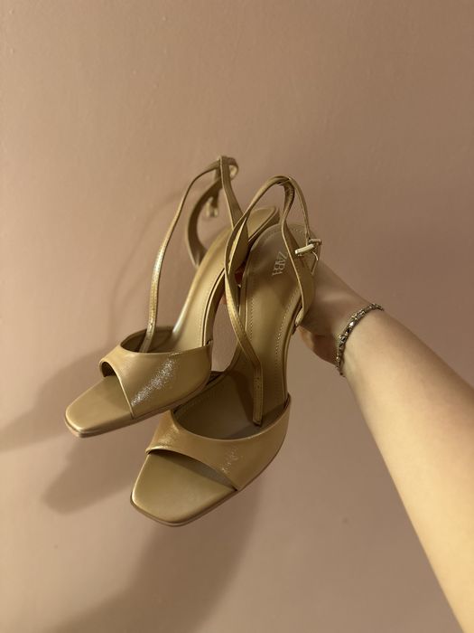 Елегантни Токчета Zara