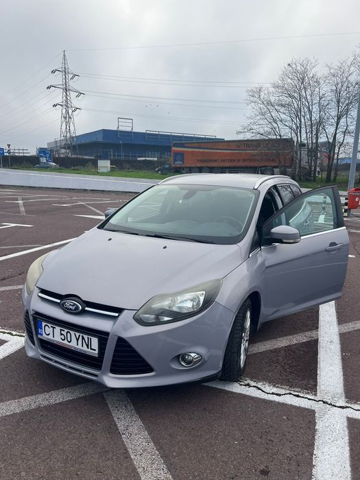 Vând Ford focus 3