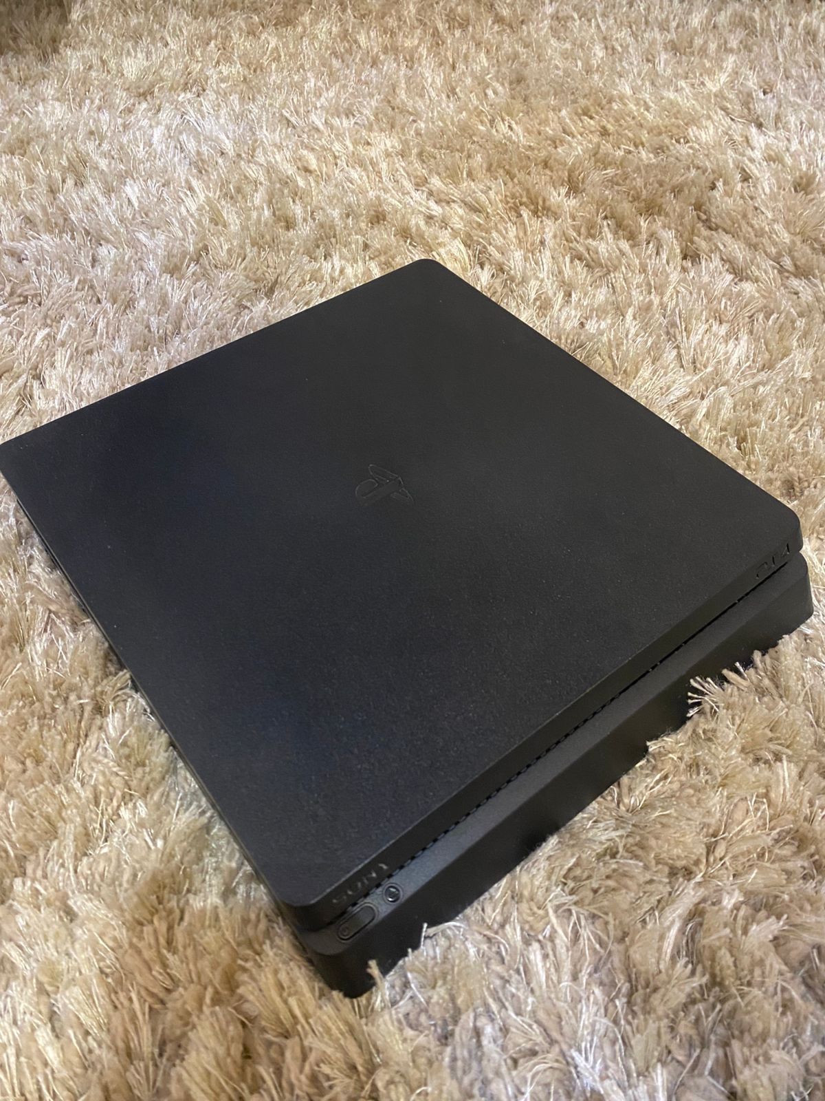 Набор ps4 с играми и двумя джойстиками.