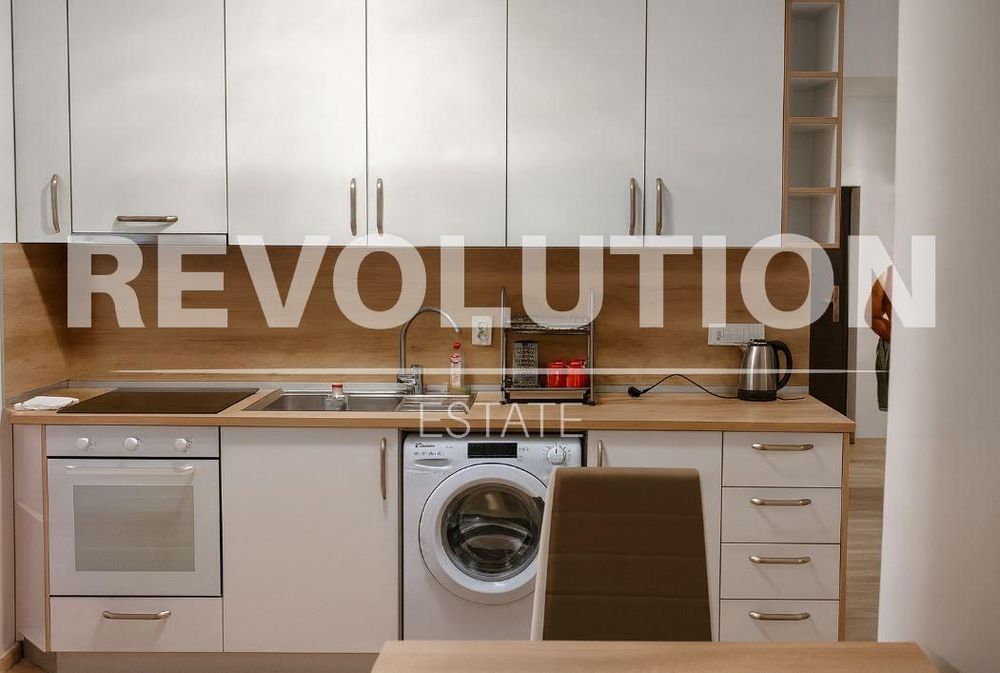 Дава се под наем Етаж от къща в Варна, Галата - 80 кв.м за 400 € - Снимка #2