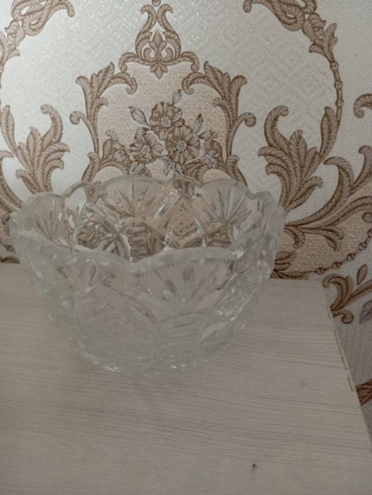 Хрустальные вазы. Не дорого.